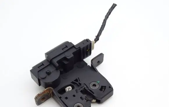 Nissan Micra Tailgate/trunk/boot lock/catch/latch 90502AV70A