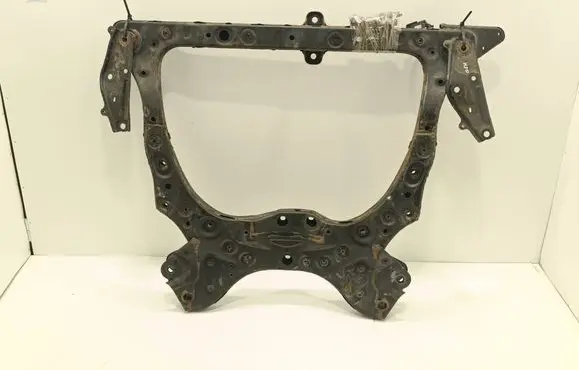 Toyota Highlander XU70 Front subframe