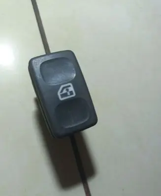 Land Rover Discovery Electric window control switch AMR2496