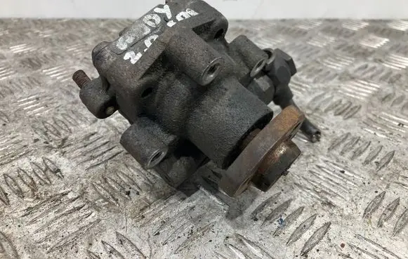 Volkswagen Caddy Power steering pump