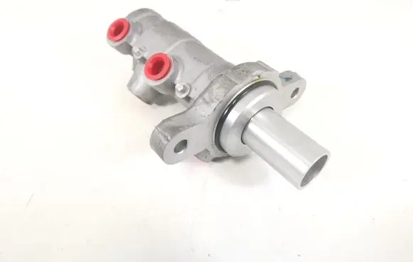 Ford Mustang VI Master brake cylinder FR3Z-2140-C