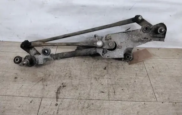 Mazda 323 F Front wiper linkage and motor