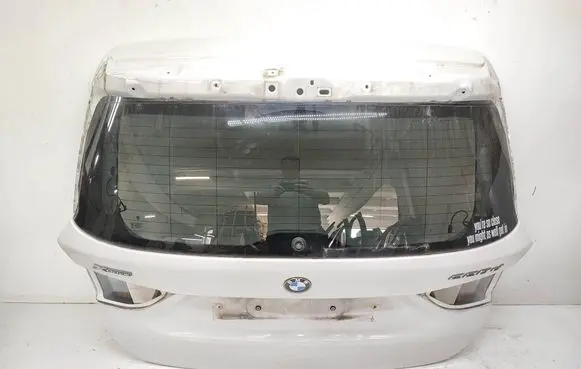 BMW 2 F46 Tailgate/trunk/boot lid 
