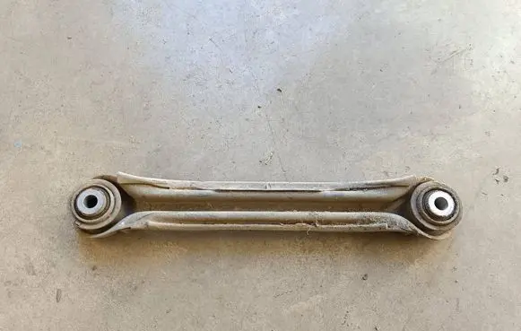 Mercedes-Benz SLK R172 Rear control arm A2033500653