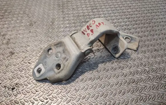 Iveco Daily 35 - 40.10 Front door lower hinge 56087
