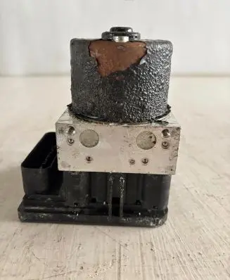 Toyota Yaris ABS Pump 445400D011 06210207474 6300475