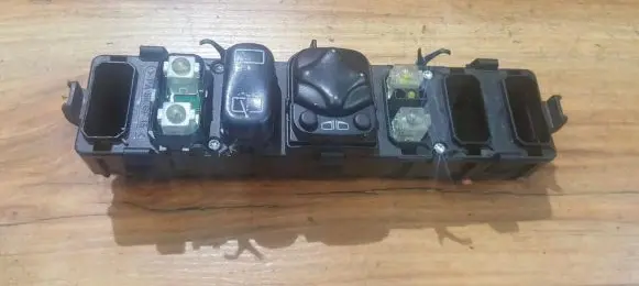 Mercedes-Benz A W168 Wing mirror switch 1688203610