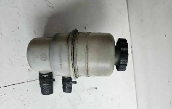 Jeep Patriot Power steering fluid tank/reservoir 0678A
