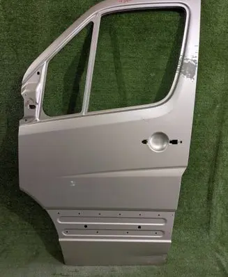 Mercedes-Benz Sprinter W906 Front door 