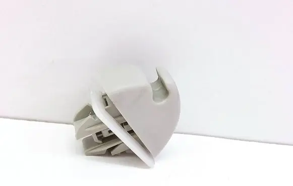 Sun visor clip/hook/bracket