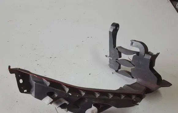 Audi A4 S4 B8 8K Headlight/headlamp mounting bracket 8K0805608C