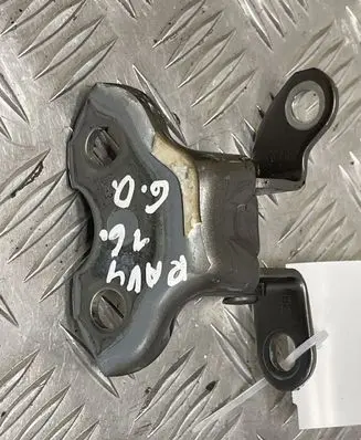 Toyota RAV 4 (XA40) Rear door lower hinge A046694