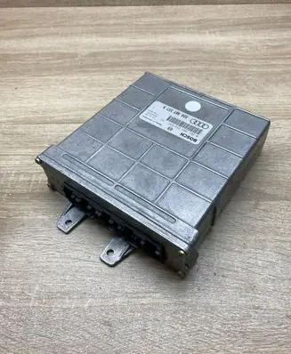 Audi A4 S4 B5 8D Engine control unit/module ECU 8D0907557B 0261203554
