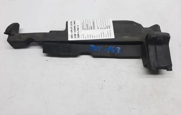 Audi A3 S3 8P Fender foam support/seal 8P0823721C