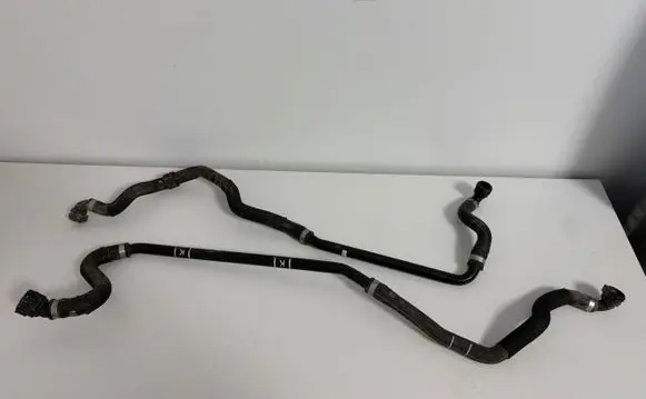 BMW M5 F90 Engine coolant pipe/hose 7856739 7856735