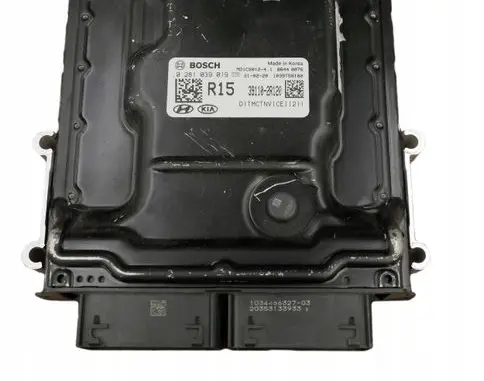 KIA Ceed Engine control unit/module 0281039019