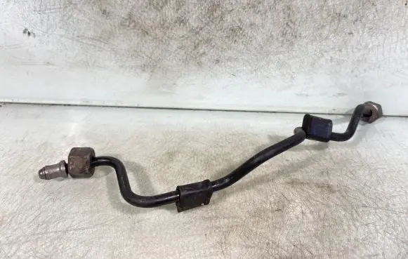 Jeep Grand Cherokee (WK) Fuel injector supply line/pipe 