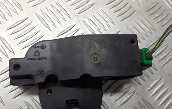 Citroen C3 Tailgate exterior lock 9652301980