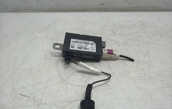 Volvo S80 Aerial antenna amplifier 7CP118C847MA 20151012 P31260848