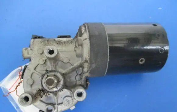 Opel Astra G Front wiper linkage and motor
