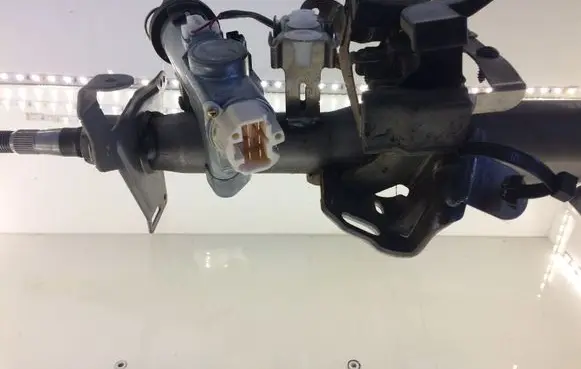 Nissan X-Trail T30 Ignition lock 5WK48042A 28590