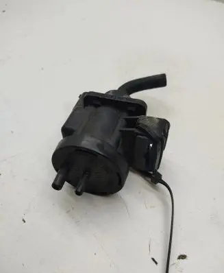 Mercedes-Benz E W211 Turbo solenoid valve 0005450527 4715396