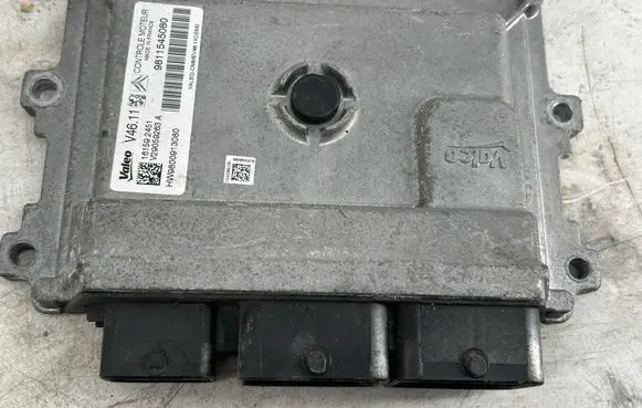 Peugeot 2008 I Engine control unit/module 9811545080 V29059263A