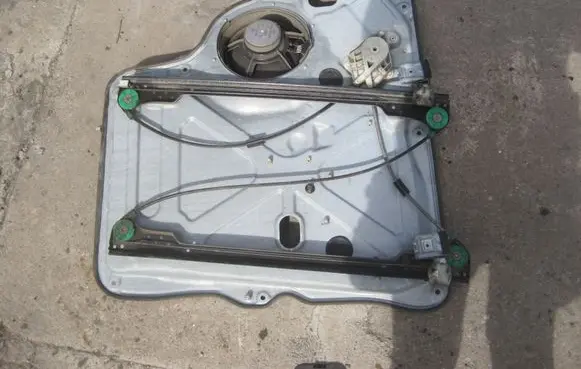 Volkswagen Multivan T6 Front window lifting mechanism without motor 7E1837729