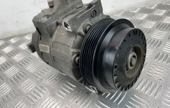 Mercedes-Benz C W204 Air conditioning (A/C) compressor (pump) A0022304511 0110946077 Z0006615D