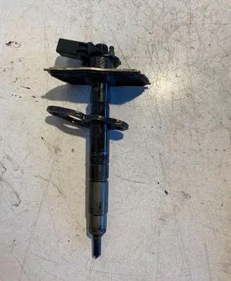 Audi A6 S6 C6 4F Fuel injector 03L130277