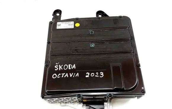 Skoda Octavia Mk4 Hybrid / electric car battery 5WA915107A 5WA915107B