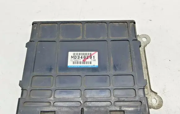 Mitsubishi Galant Engine control unit/module E2T66877H1 nr1476