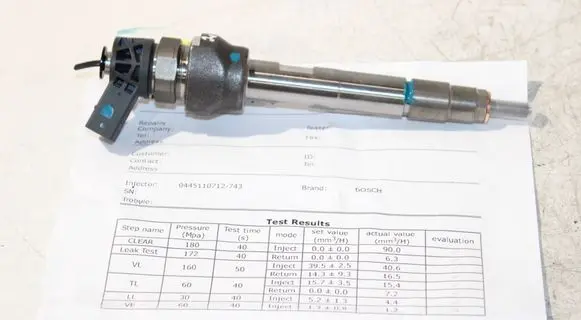 BMW 5 F10 F11 Fuel injector 8514148 0445110712