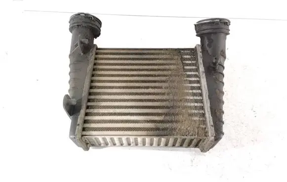 Volkswagen PASSAT B5.5 Intercooler radiator 3B0145805D