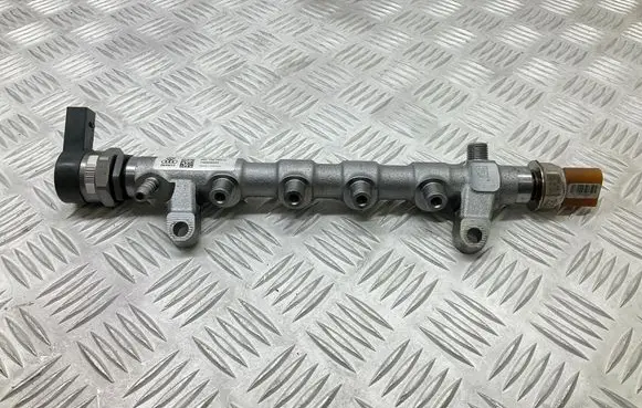 Audi A6 S6 C7 4G Fuel pressure regulator 03L130089Q 057130764AB 03L996054