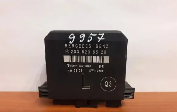 Mercedes-Benz C W203 Door control unit/module 2038206526 9957