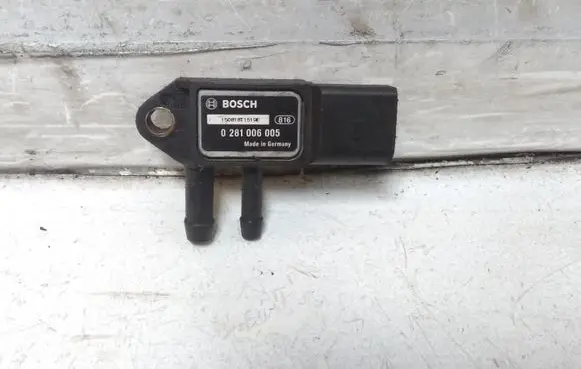 Volkswagen Transporter - Caravelle T5 Exhaust gas pressure sensor 0281006005