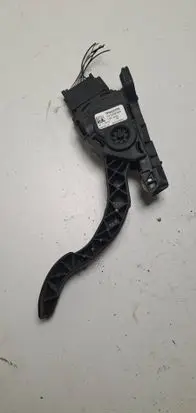 Volvo V70 Accelerator throttle pedal 31329058 03112010 6PV01083401