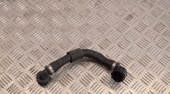 BMW 5 G30 G31 Engine coolant pipe/hose 8602626