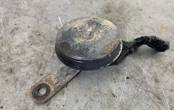 Toyota Land Cruiser (J120) Horn signal