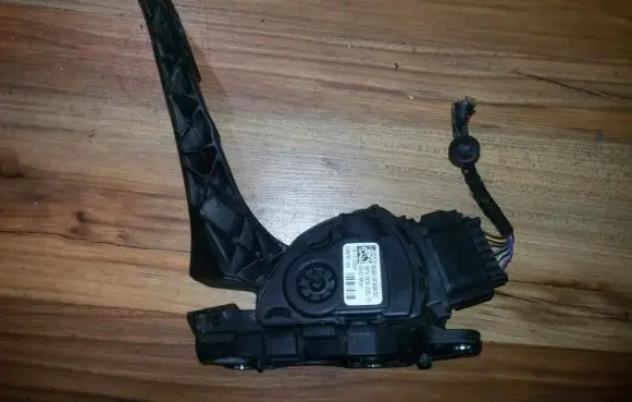Ford Mondeo MK IV Accelerator throttle pedal 6g929f836sc 6pv00922015