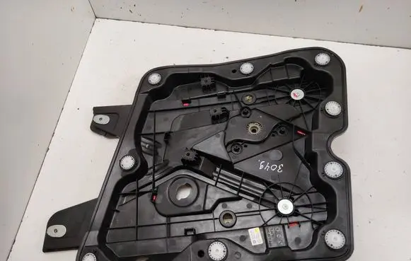 Skoda Enyaq iV Front door electric window regulator 5LA837655