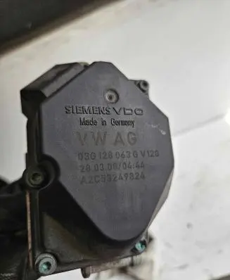 Volkswagen Golf V Throttle valve 03G128063G A2C53249824 2803080444