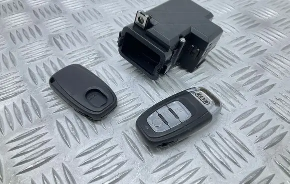 Audi A4 S4 B8 8K Ignition lock 8K0909131D 8K0959754H
