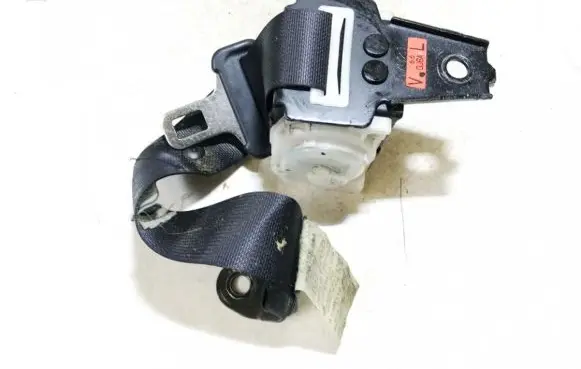 Rear seatbelt