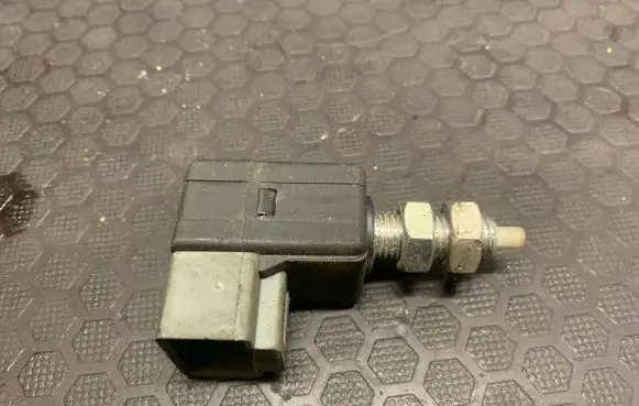 Hyundai Tucson JM Brake pedal sensor switch 938103k000