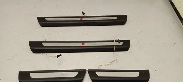 Audi Q8 sill trim set (inner) 4M8947405A 4M0947417 4M8947406A