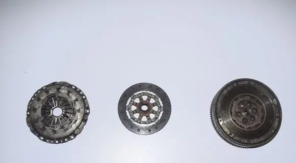 BMW 1 E81 E87 Clutch set kit 7515087 7524197 7541017