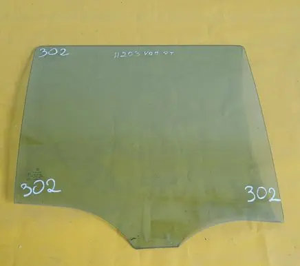 Mercedes-Benz C W203 Rear door window glass
