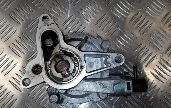 Renault Laguna III Vacuum pump 8200845984 0991114